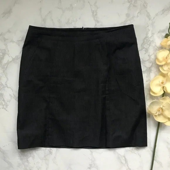 Ann Taylor LOFT gray lined skirt 8 - Picture 3 of 8